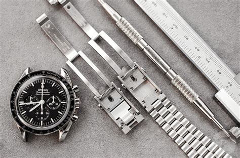 omega speedmaster professional bracelet screws|Omega Speedmaster bracelet problems.